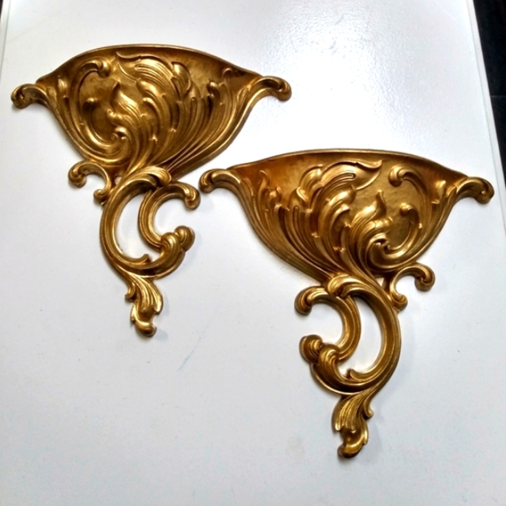 Syroco Vintage gold ornate wall pocket planter